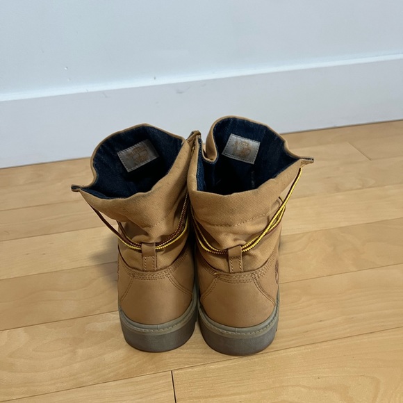 Beige Timberland Boots Size 10 men used good. - Picture 5 of 6